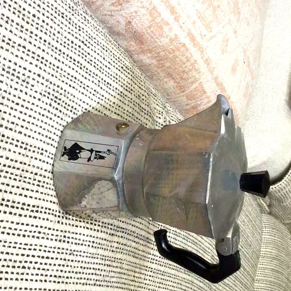 A. Bialetti Crusinallo Stovetop Moka Express 1 cup